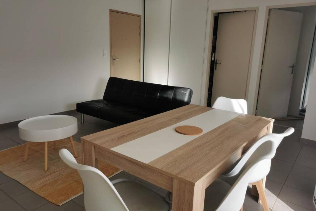 Appartement T2 Accessible Pmr Avec Terrasse Et Garage Onet-le-Chateau 외부 사진