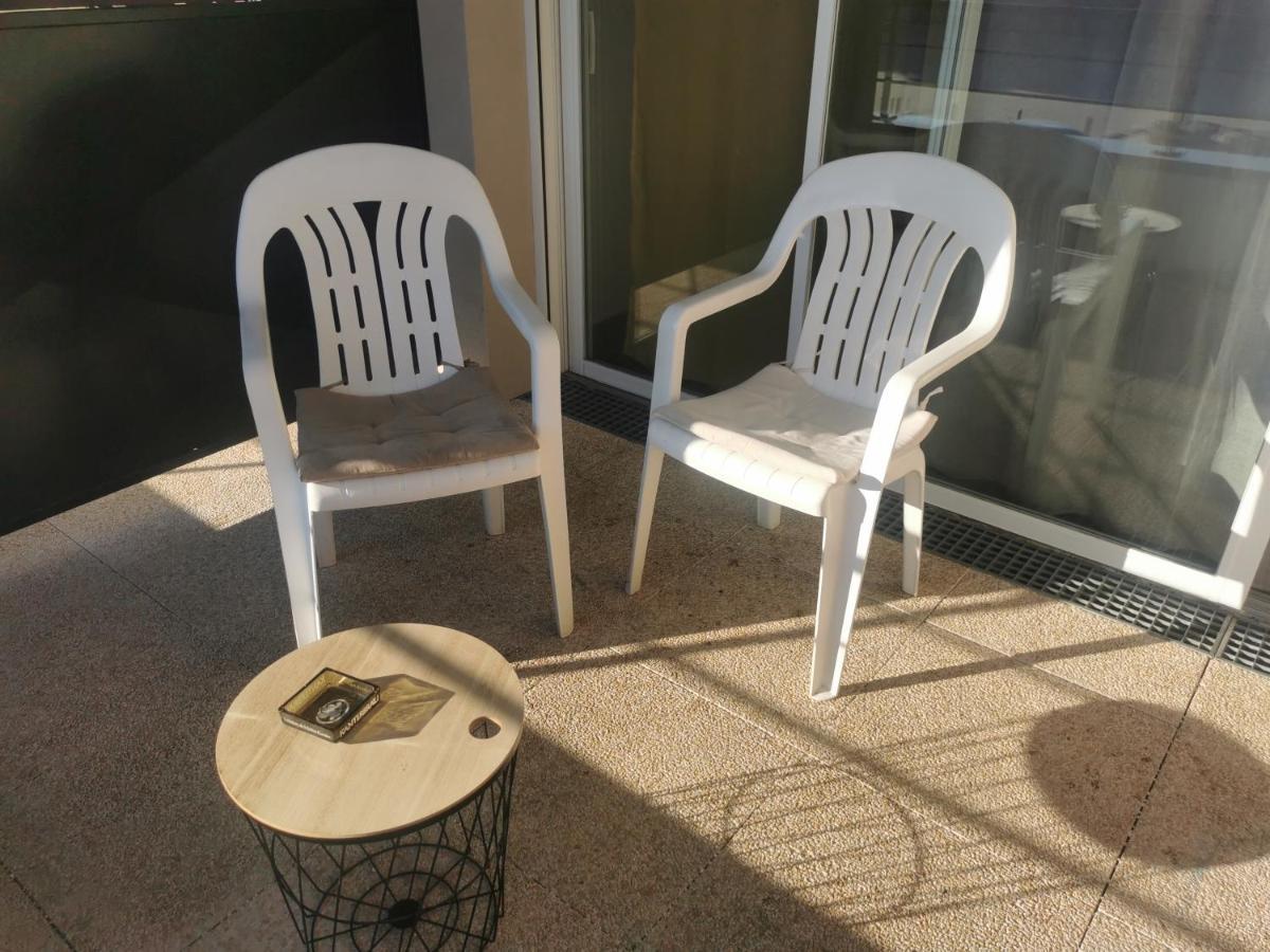 Appartement T2 Accessible Pmr Avec Terrasse Et Garage Onet-le-Chateau 외부 사진